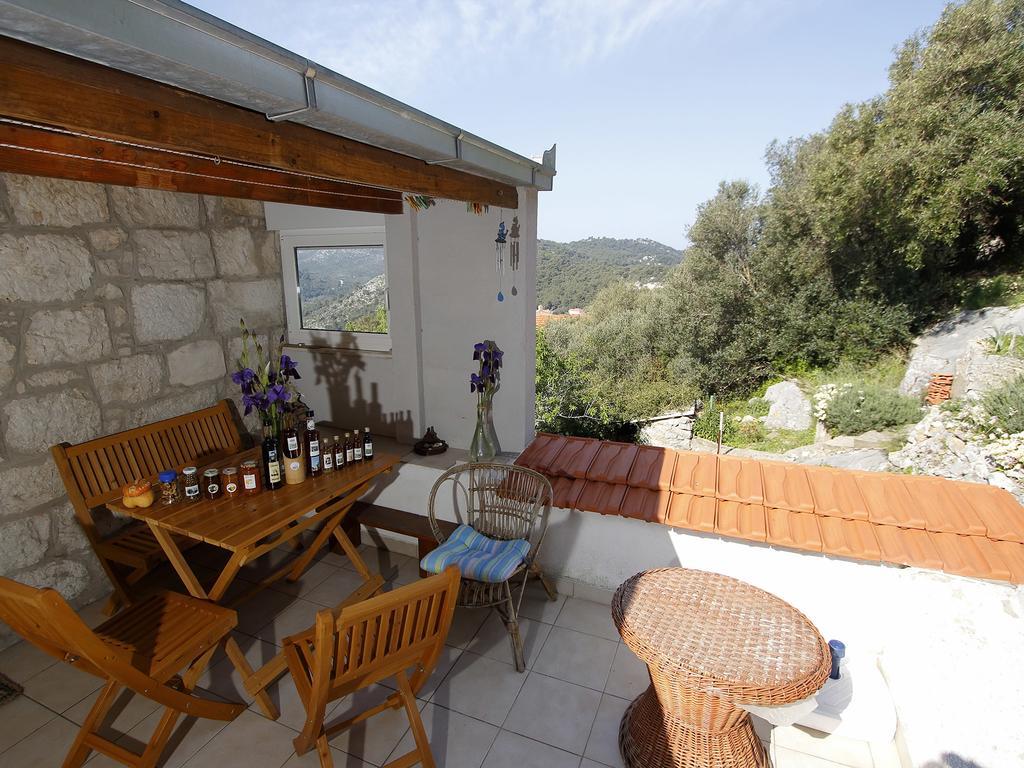 Apartment Cacini Dvori Lastovo Zimmer foto